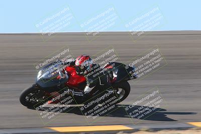 media/Nov-06-2023-Moto Forza (Mon) [[ce023d0744]]/2-Advanced Group/Session 2 (Bowl Speed Pans)/